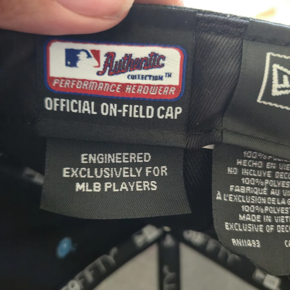 New Era Miami Marlins 2025 MLB Diamond Hero Edition 59FIFTY fitted hat. On Field